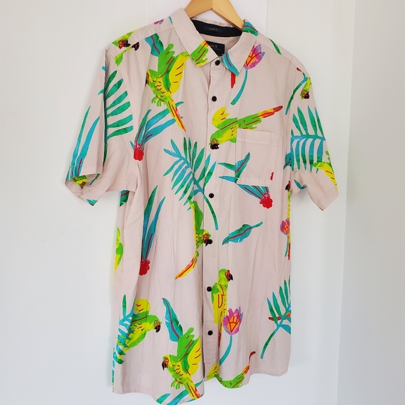 ROARK Men XL Journey Macaw Tan Tropical Button SS Shirt Logo Casual Island Vacay - Picture 4 of 15